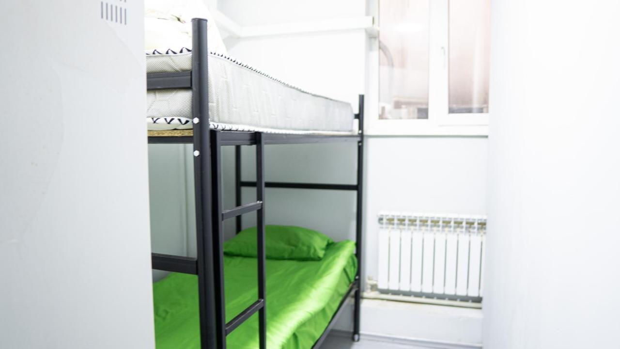 Fox Hostel Almatî Cameră foto